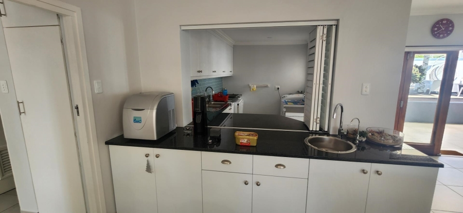 6 Bedroom Property for Sale in Fraaiuitsig Western Cape